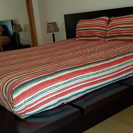 Апартаменти Apartamento Da Luz Лісабон